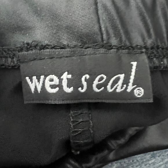Wet Seal Coated Low Rise Black Leggings Size XS - Picture 3 of 4